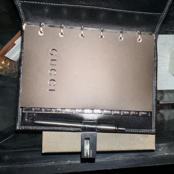 Gucci - Picture 2 of 3